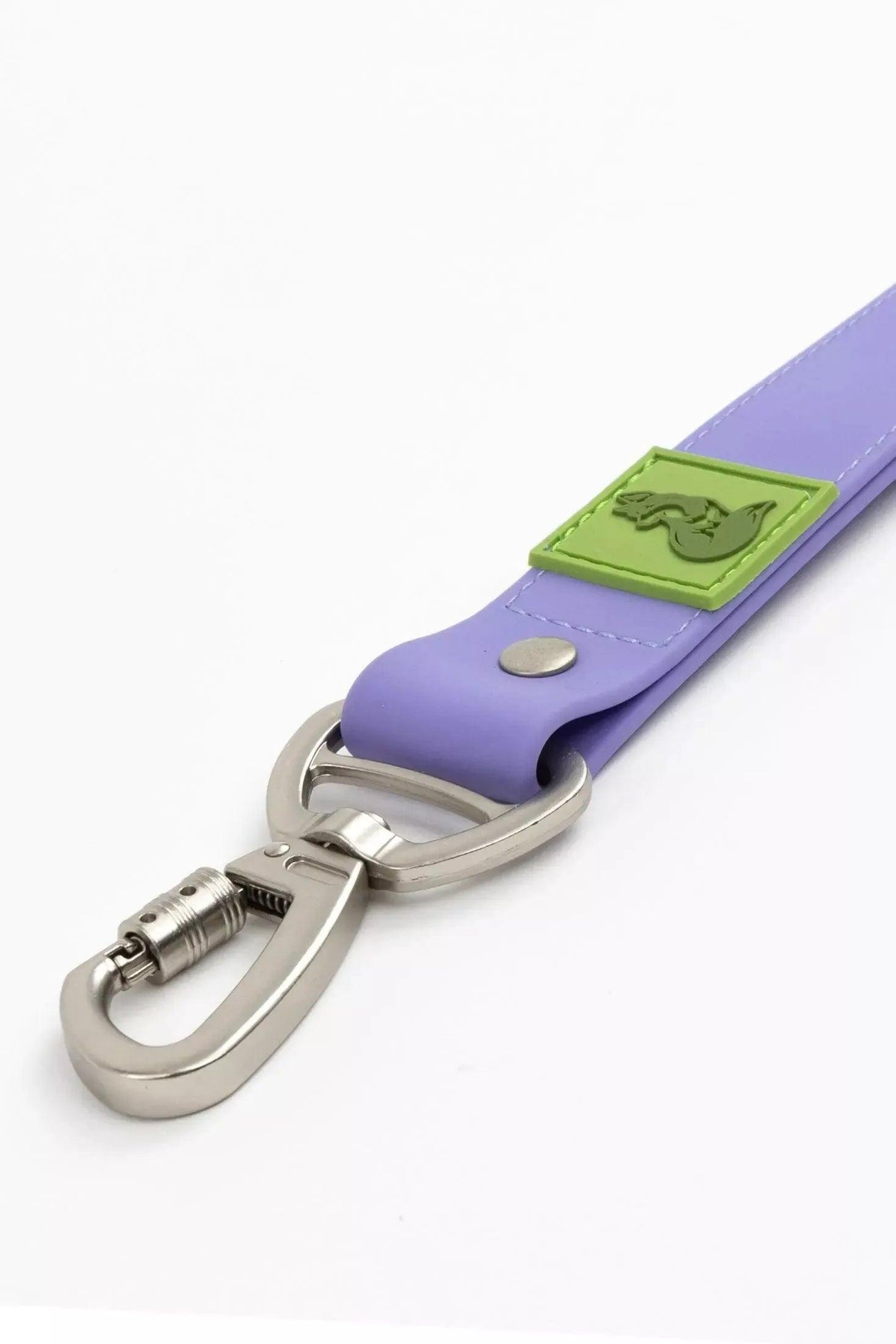 Lavender Garden Waterproof Dog Leash: Lavender / Meadow Green