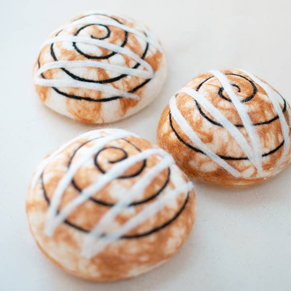 CINNAMON ROLL Wool Dog Toy