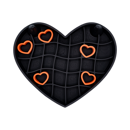 Heart-O-Ween Grub Mat: Midnight Pumpkin (Black + Orange)