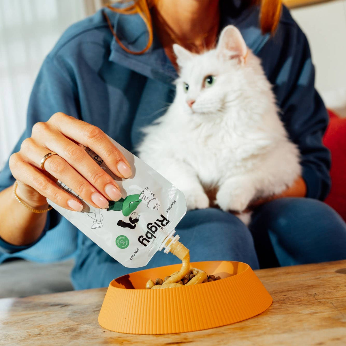Rigby Essential Cat Treats, Turkey & Liver Lickable Pouch
