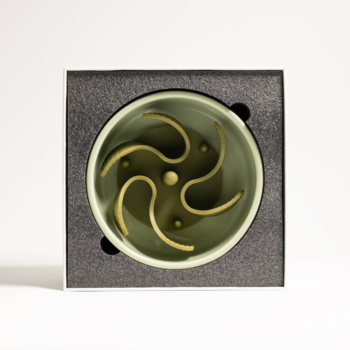 Munch Maze: Green on Green